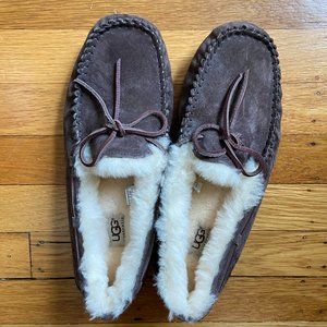 Women's UGG  Brown Suede Moccasins size 9 NWOT